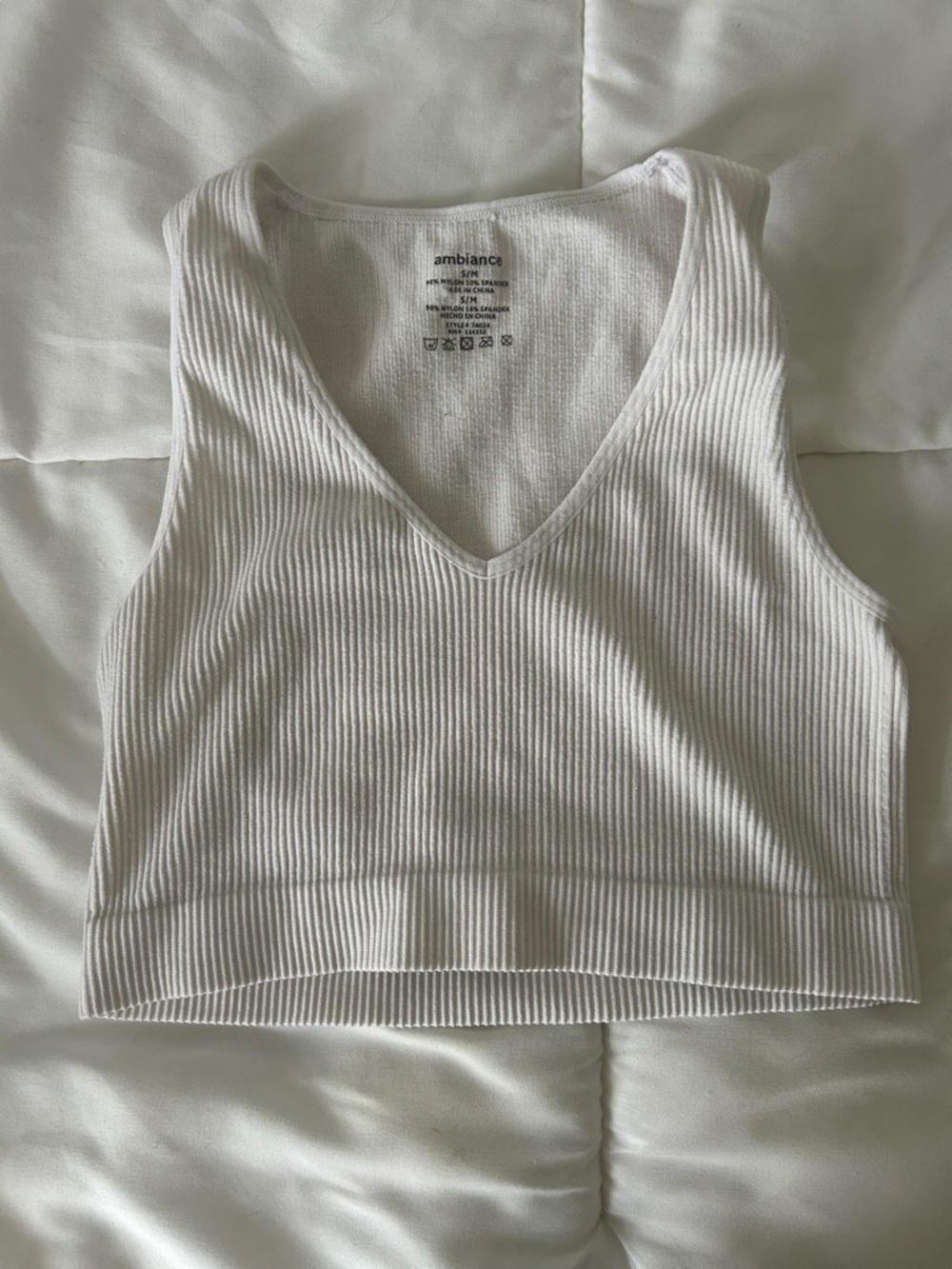 Ambiance White Ribbed V-Neck Cropped Tank Size Small:Medium